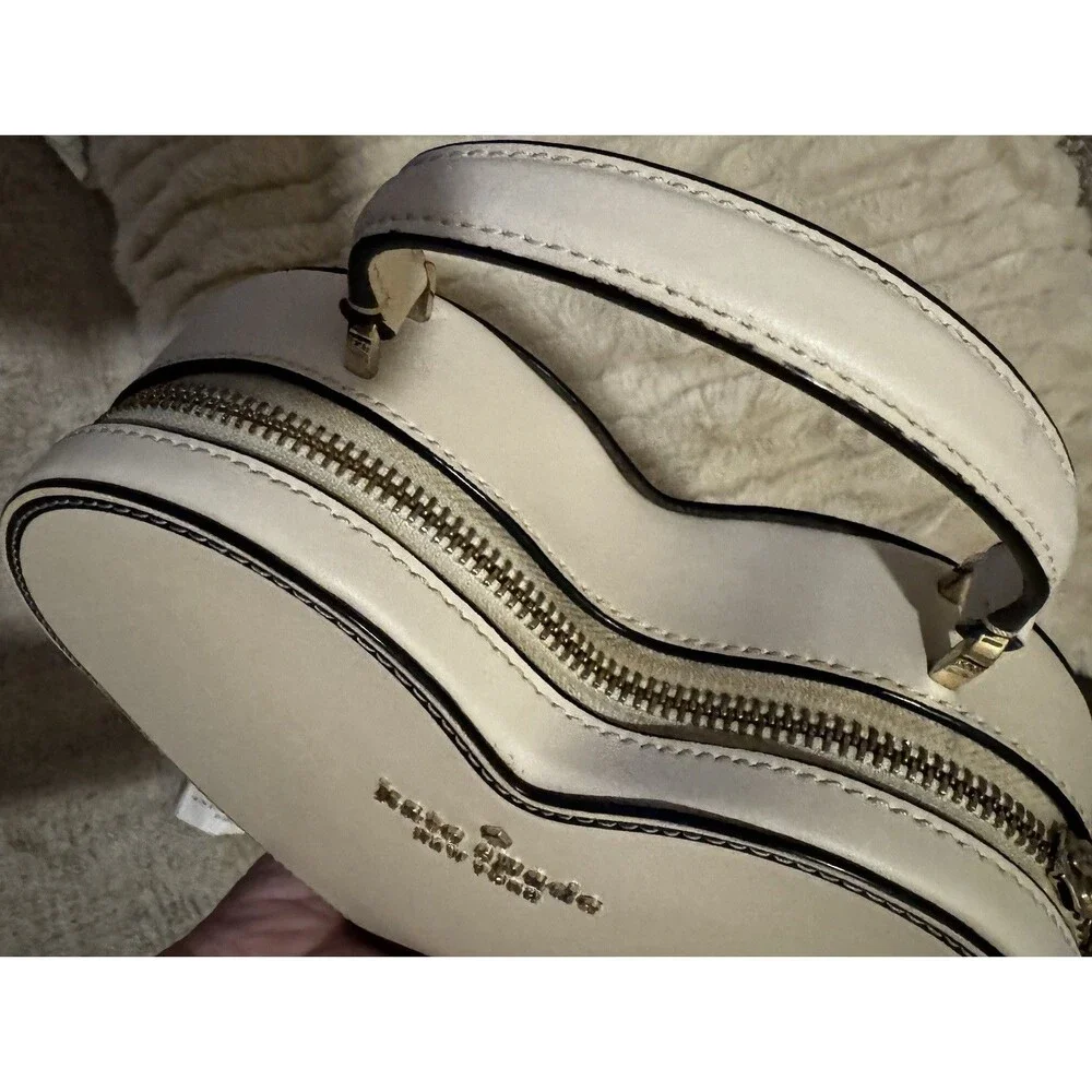 EUC Kate Spade Love Shack Heart Crossbody Purse Brand Kate Spade/New York Strap